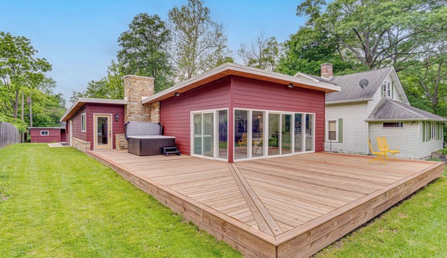 Mid-Century Modern Lake Cottage in Indiana!