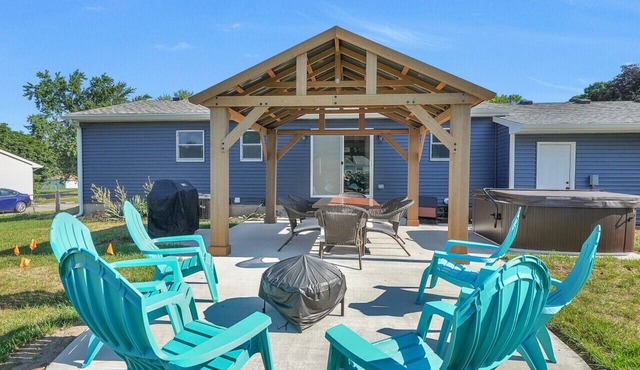 Mid-Century Modern | Hot Tub | Game Room | Fenced Yard | 4BR 2BA | EV Charger