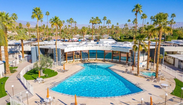 Mid Century Modern Villa Condo. 1957 Twin Palms - Downtown - South Palm Springs!