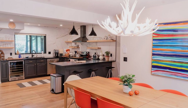 Mid-Century Modern Cabin in the Pocono Pines