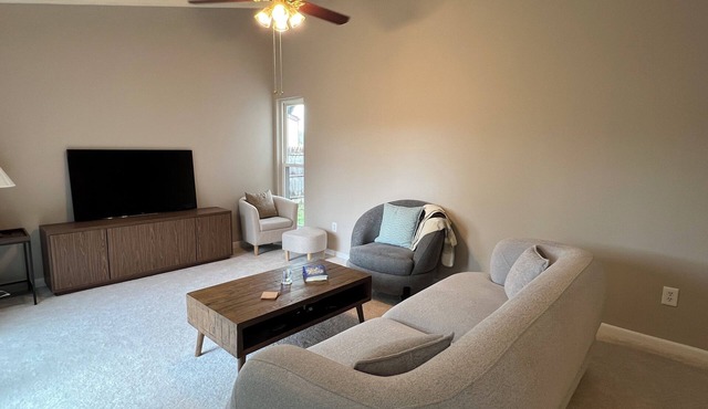 Mid-century modern 3-bedroom house near metro in peaceful Springfield, VA
