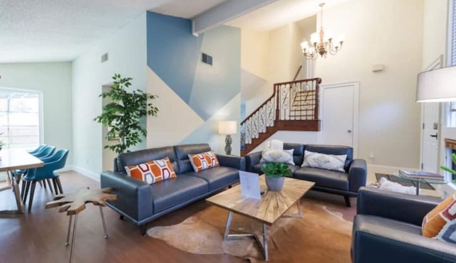 Mid-century Modern Villa w/Pool Near Universal