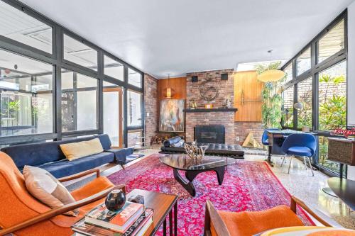 Mid Century Modern - Weekly Winter Rates