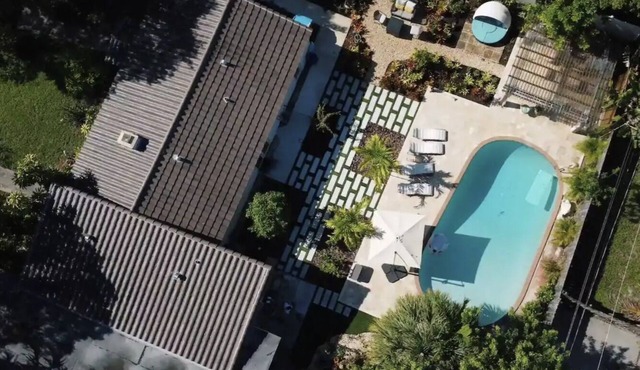Mid Century Spacious House 4BR/Heated pool