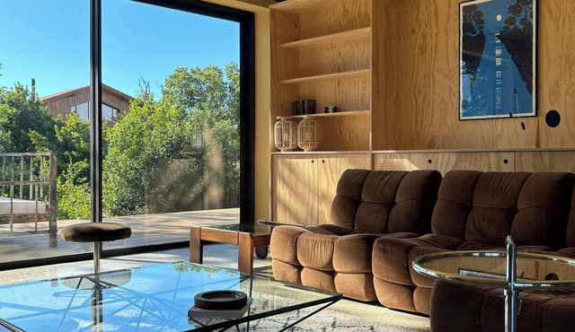 Mid-century villa with pontoon at Lake Cazaux