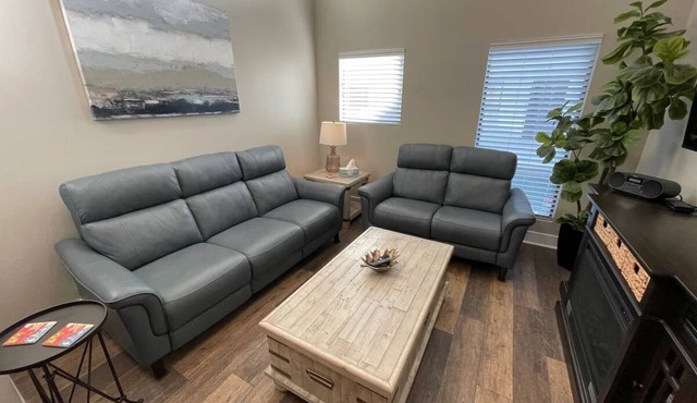 Mid-City Loft/Lovely & Safe 2 bed/2 bath