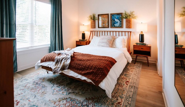 Mid-Term Discounts - Near Downtown, UGA, Hospital
