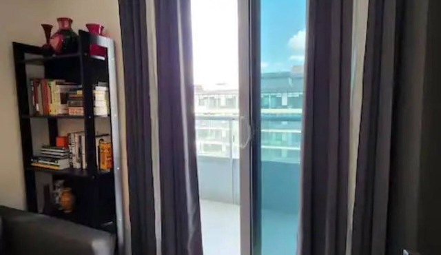 Mid-Term Stay Fully Furnished Condo w/Free Parking & Gym