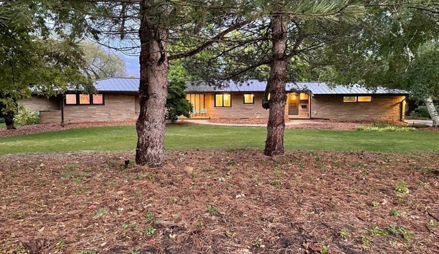 Midcentury beauty with modern updates, gorgeous views