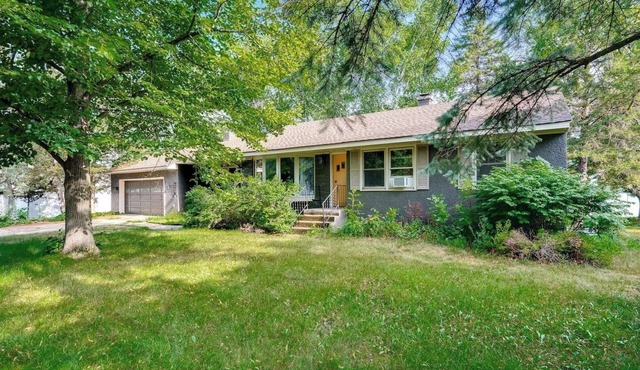 Midcentury Lake Home!