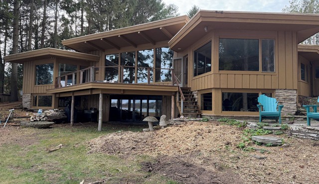 Midcentury River Retreat