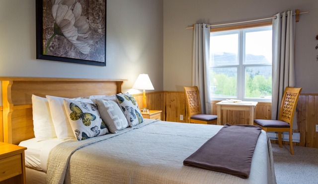 Middle Brook Cottages & Chalets