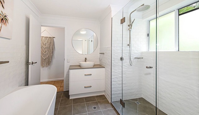 Middle Floor Luxury Beachfront