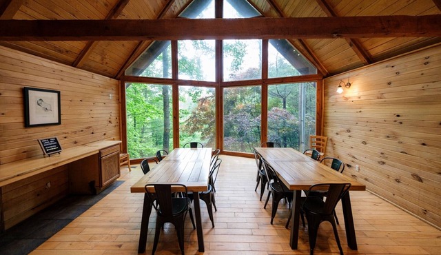Middle Fork Lodge - Great for Family Reunions