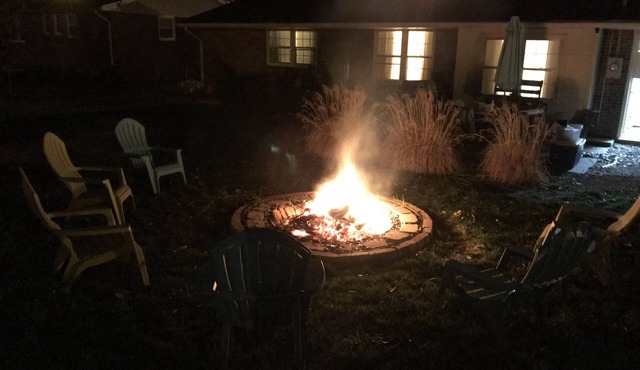 Middle of It All - Middle of It All—a cozy 3-bedroom stay in Bowling Green, KY