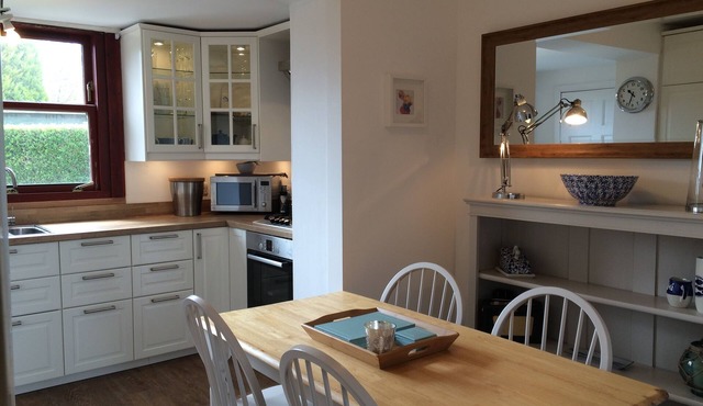 Middleshot Cottage 2 bdrms lge garden, short walk to beach and golf nr Edinburgh