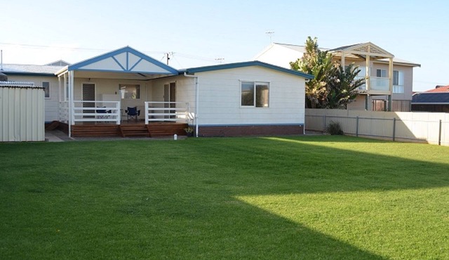 Middleton Halleedays - Beach getaway