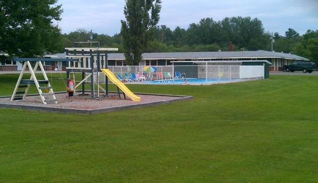 Middleton Motel & Suites