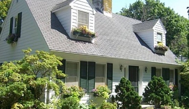 Middletown, Rhode Island: Oceanview, Indian Ave., Near Newport