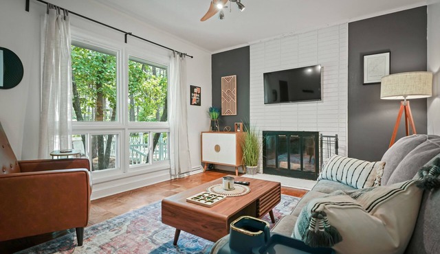 Midland Pines Getaway! 3 bedroom stylish & cozy Cottage minutes to golf & dining