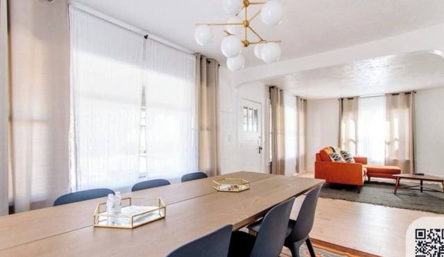 MidMod Muse, a Sumner Stay for traveling professionals and traveling families!