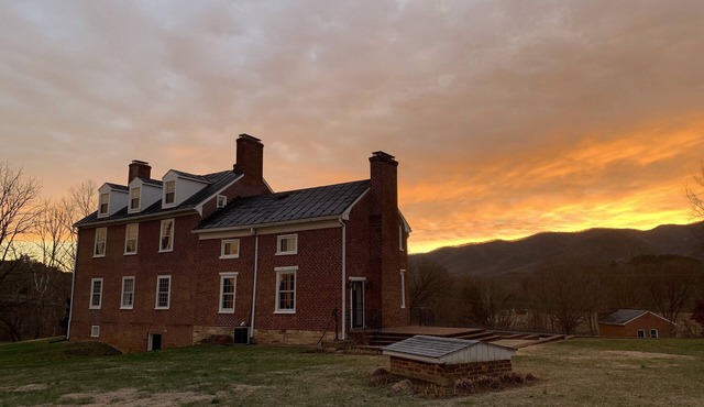 MidMountain Retreat, a budding arts space in a historic home on the James River