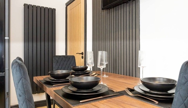 Midnight Manor High Speed Wi-Fi