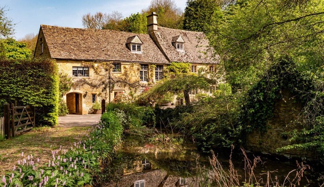 Midsummer Mill - Five Bedroom Apartment, Sleeps 8