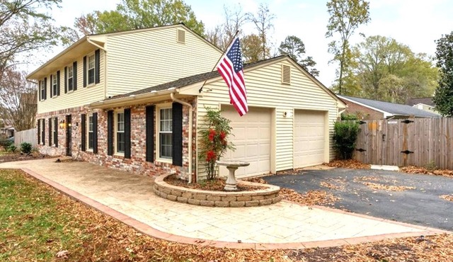 Midterm/pet-friendly! Minutes from downtown FXBG!