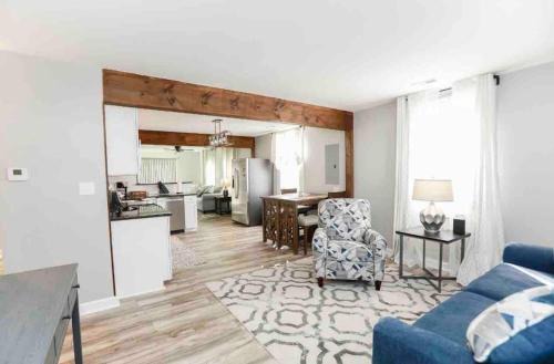 MidtermLongterm Buckroe Beach Bungalow EV chrg