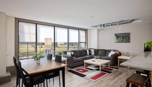 ⍟ Midtown 2 bedroom Apartment ⍟