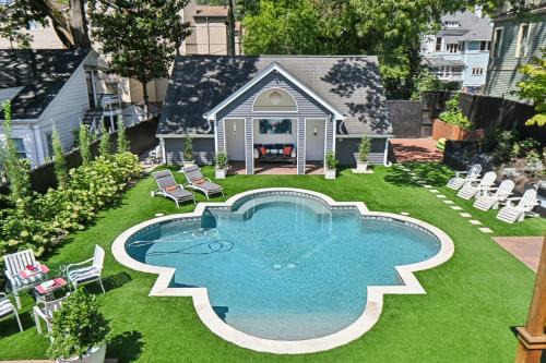 Midtown 6bed 5bath w pool and sauna