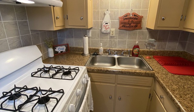 Midtown Apartments on 20th - Upper Level Unit