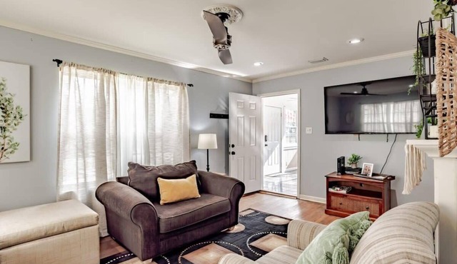Midtown Cottage, Great Location! Mellow at Morgan