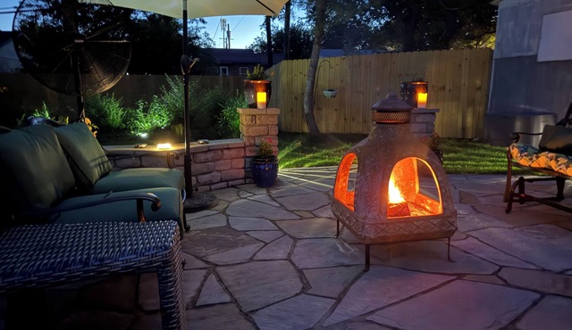 Midtown Cottage, unique stone patio, family-dog friendly newly remodeled.