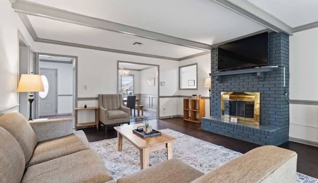 Midtown, Fenced Yard & Patio- White Acres Retreat