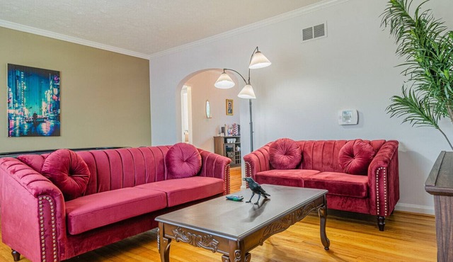 MidTown Flats Suite C2
