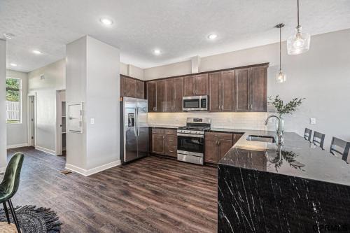 Midtown Luxury - 2 Master Suites - Near UNMC