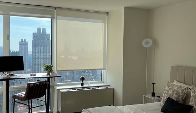 Midtown Manhattan apartment with Empire State Building View