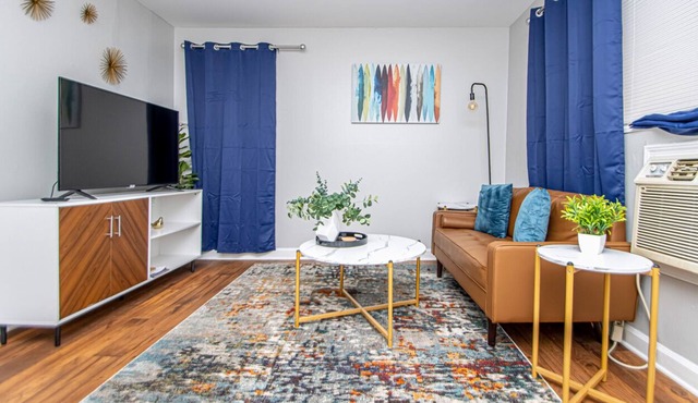 Midtown Mod 1