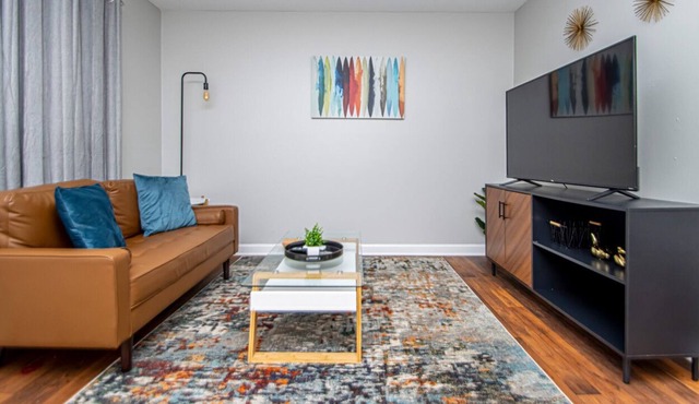 Midtown Mod 2