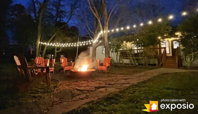 Midtown Modern, Outdoor Movie, Air Hockey, Fire Pit, Sleeps 10