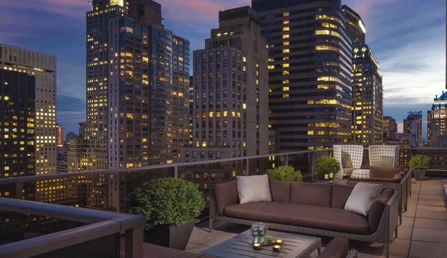 Midtown NYC 1BR with Rooftop Prime Location on Lovely Resort