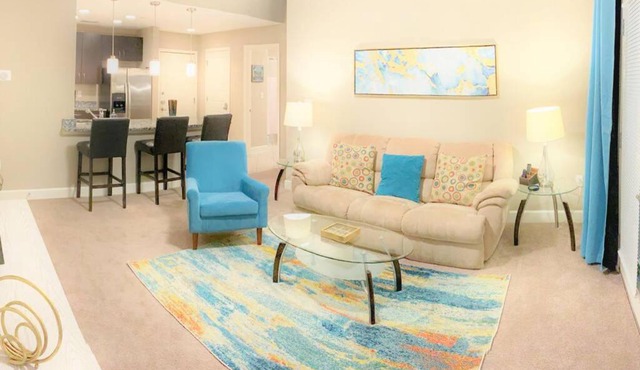 Midtown Quarters- Spacious 2bd 2ba, Private Balcony -S55