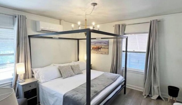 MidTown Reno Plumas Bungalow