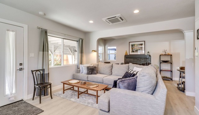 MidTown Reno Vacation Rental w/Fenced-In Yard!