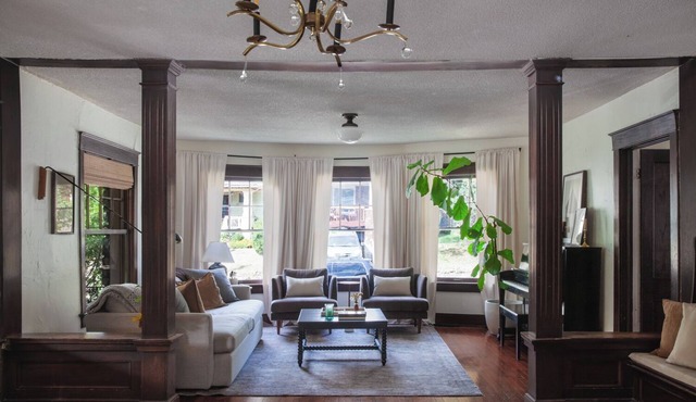 Midtown renovated home historical charm sleep 10
