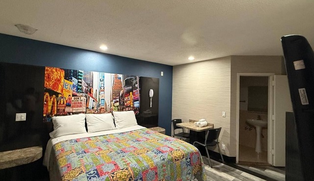 Midway Motel