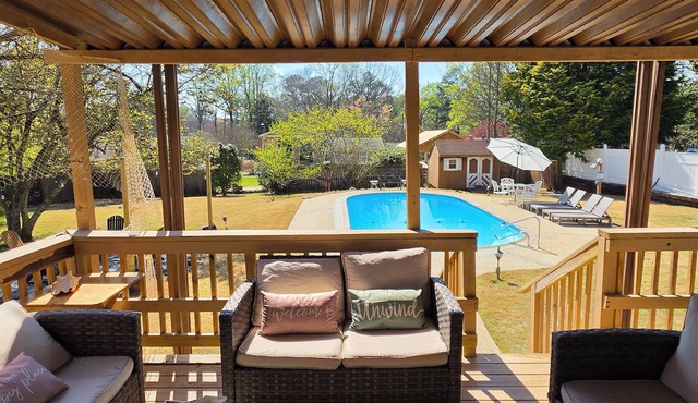 Midweek Escape w/Pool-Perfect for Relaxation & Remote Work