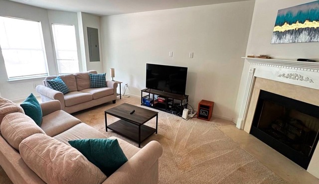 Midweek Pricing! 2BR Retreat w/Deck Near ATL